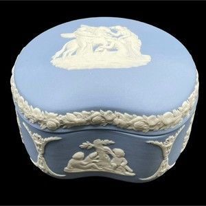 Wedgwood Blue Jasperware Pegasus Kidney Shaped Trinket Box Made in England